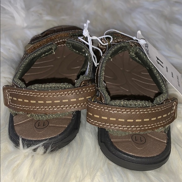 💙 NWT. Kid (Boy) Sandal w/adjustable straps. - Picture 5 of 8